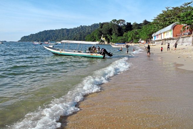 Île Pangkor et sa plage